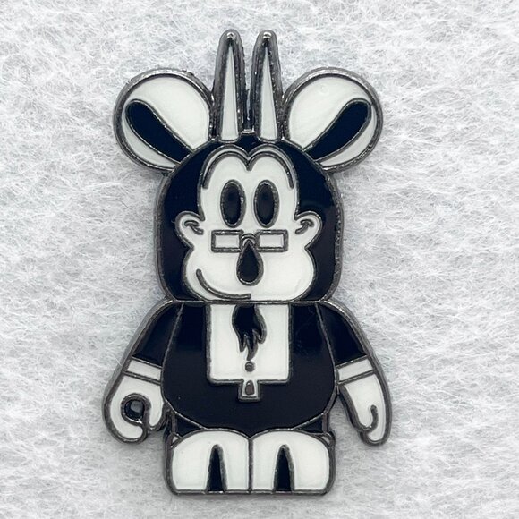 🔮 5/$25 Disney Vinylmation Classic Disney Gideon Goat Pin - Picture 1 of 2